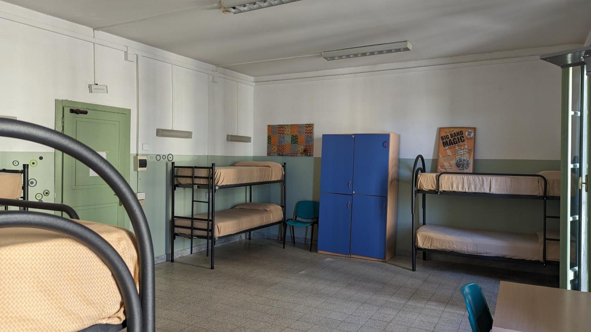 Litus Roma Hostel Ostie Extérieur photo Dormitory at the hostel