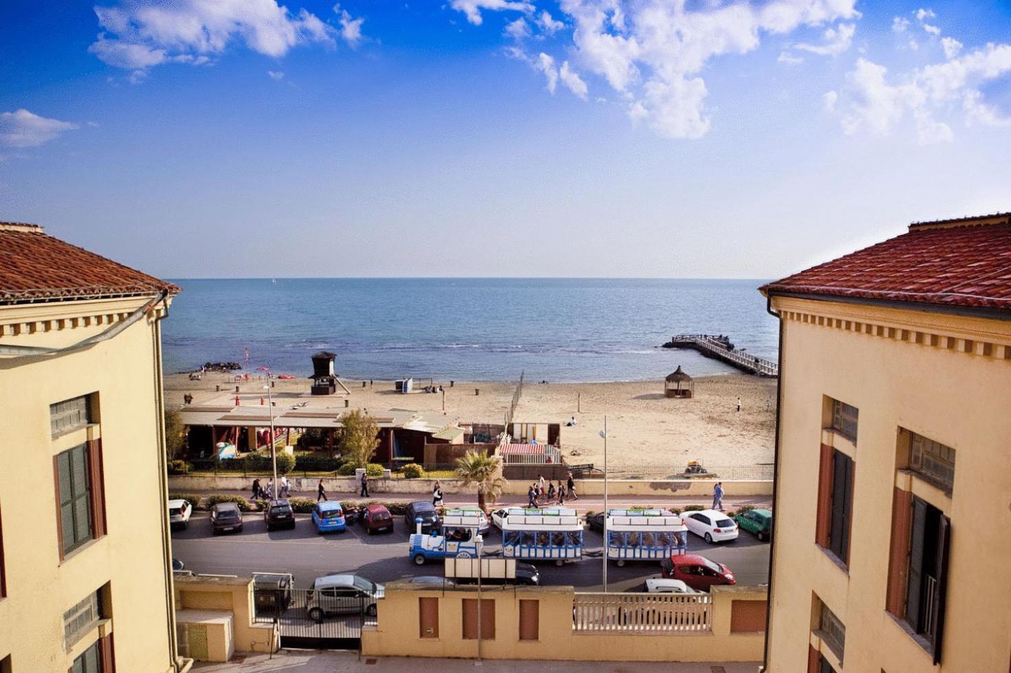 Litus Roma Hostel Ostie Extérieur photo The beach of Varano