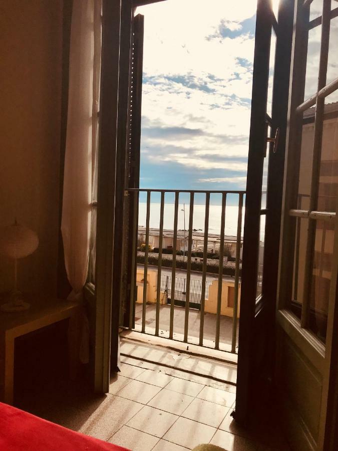 Litus Roma Hostel Ostie Extérieur photo View from the window of the lighthouse